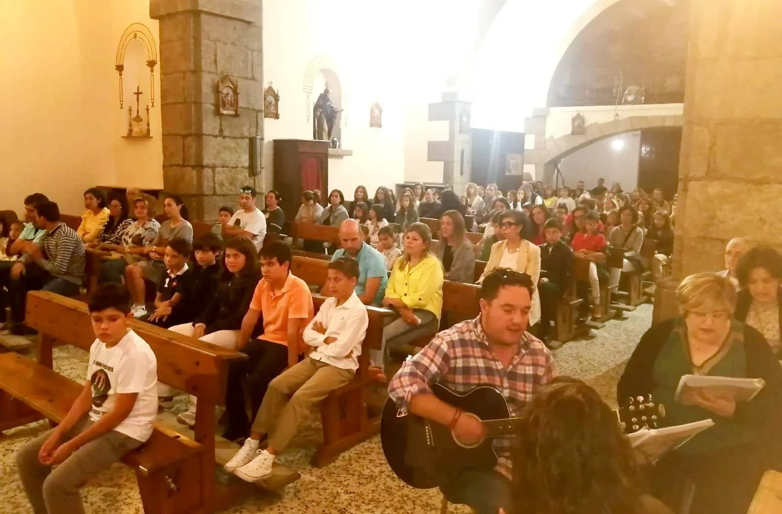 Foto 2 - La Parroquia de San Andr&eacute;s inaugura el curso de Catequesis 2022/2023