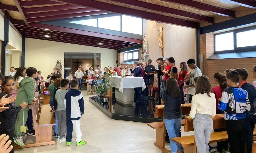 Foto 4 - La Parroquia de El Salvador arranca con una gymkana su curso de Catequesis