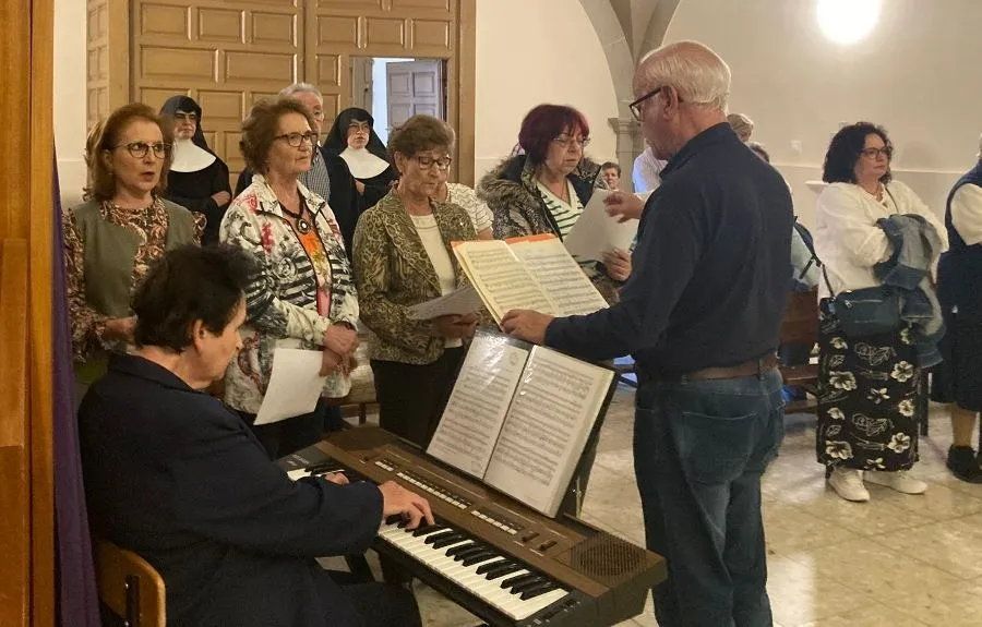 Foto 10 - Celebraci&oacute;n especial de Santa Teresa en las Carmelitas debido a la apertura del A&ntilde;o Jubilar