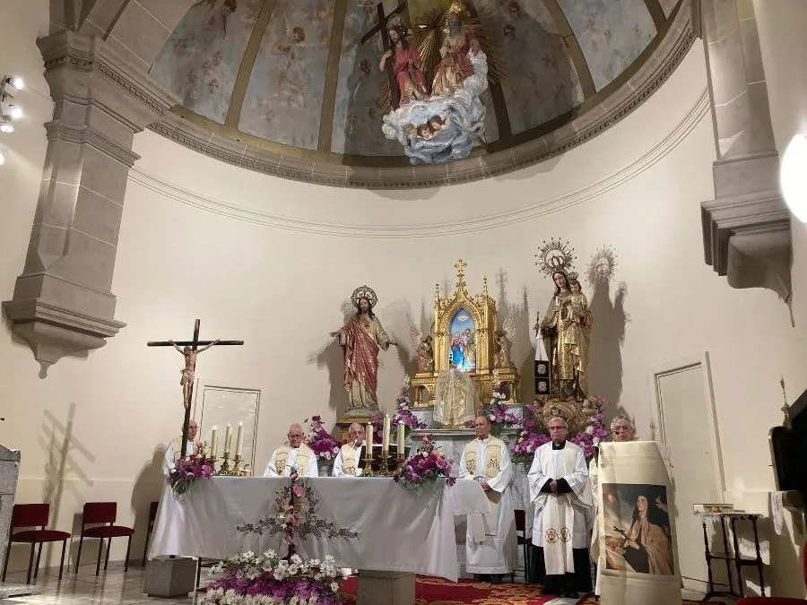 Foto 11 - Celebraci&oacute;n especial de Santa Teresa en las Carmelitas debido a la apertura del A&ntilde;o Jubilar