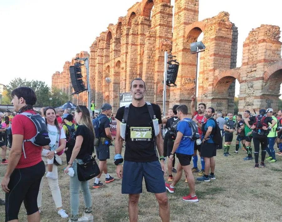 Foto 8 - Arturo Oliva y Jos&eacute; Manuel S&aacute;nchez completan en 15h.40&rsquo; las LXVII Millas Romanas de M&eacute;rida