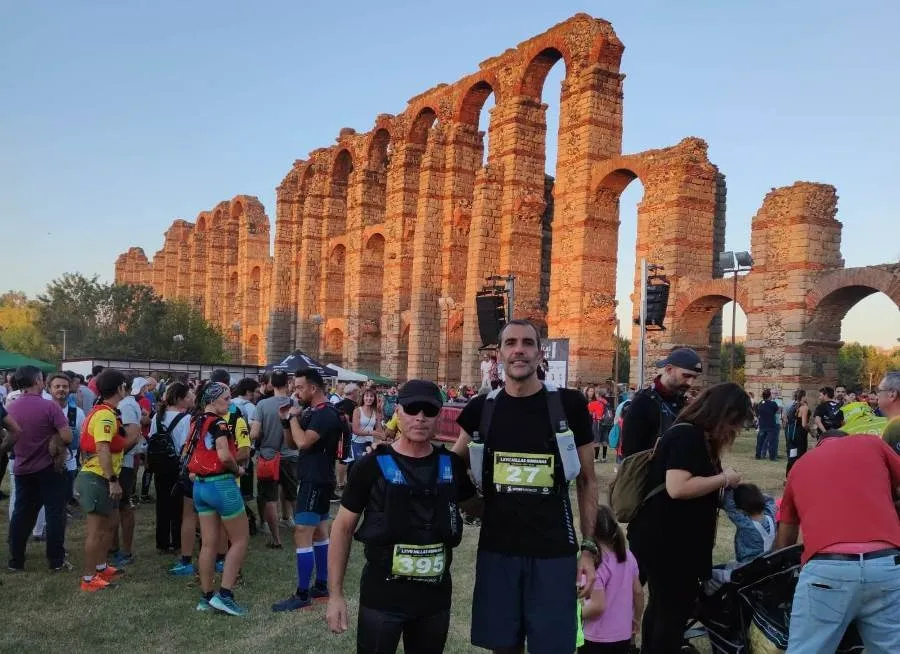 Foto 7 - Arturo Oliva y Jos&eacute; Manuel S&aacute;nchez completan en 15h.40&rsquo; las LXVII Millas Romanas de M&eacute;rida
