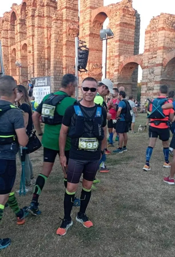 Foto 6 - Arturo Oliva y Jos&eacute; Manuel S&aacute;nchez completan en 15h.40&rsquo; las LXVII Millas Romanas de M&eacute;rida