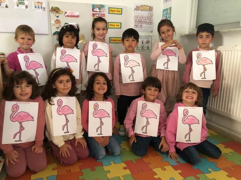 Foto 2 - El Colegio Antonio Machado se suma al D&iacute;a Mundial Contra el C&aacute;ncer de Mama 