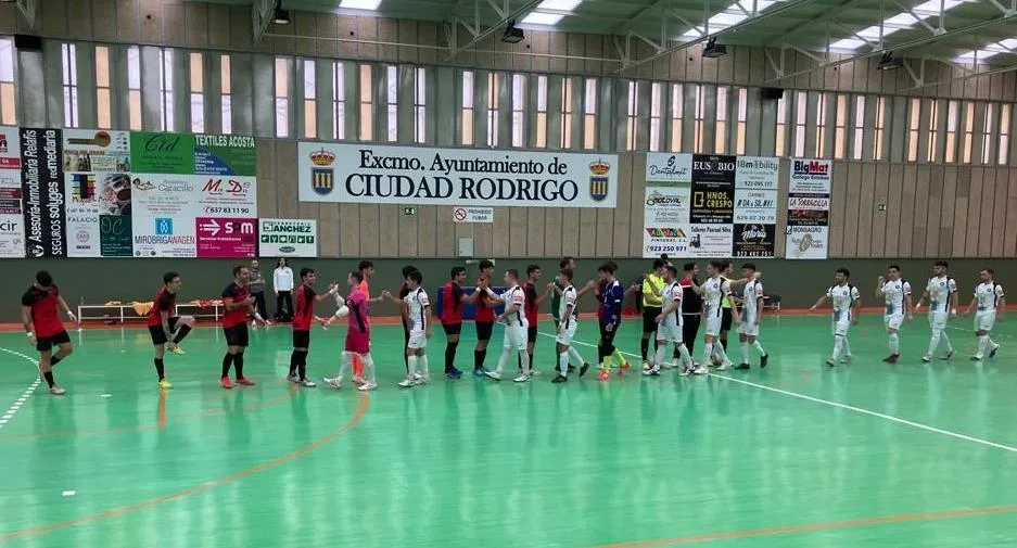 Foto 2 - Primera victoria del III Senior con goleada incluida al Alhambra de Guijuelo