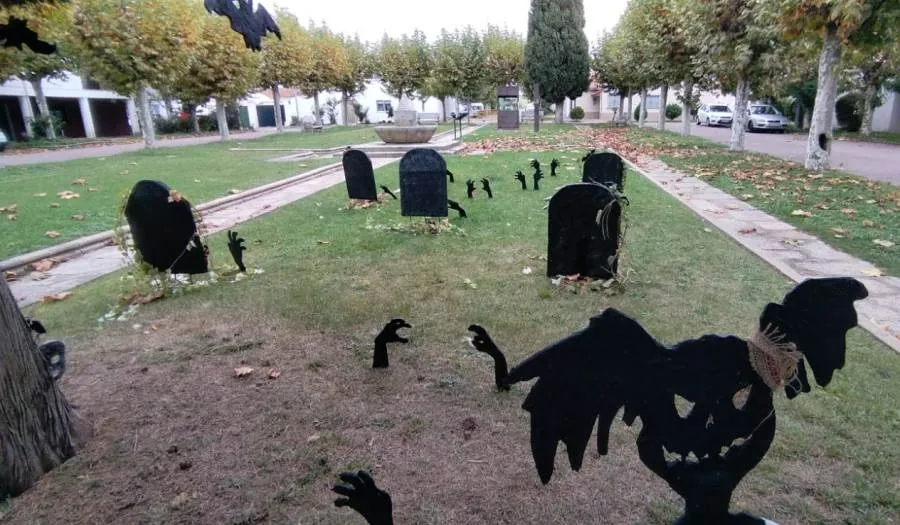 Foto 4 - Sanjuanejo se viste de Halloween gracias a los usuarios de Asprodes
