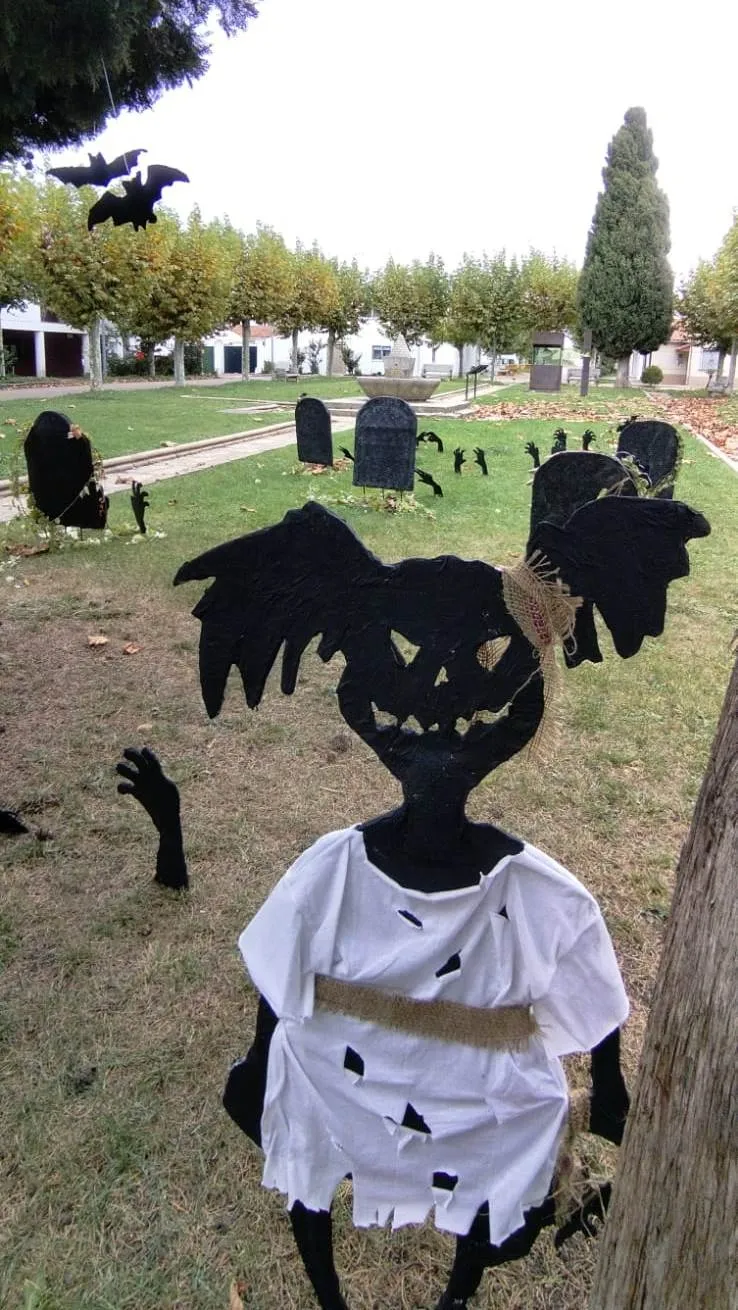 Foto 3 - Sanjuanejo se viste de Halloween gracias a los usuarios de Asprodes