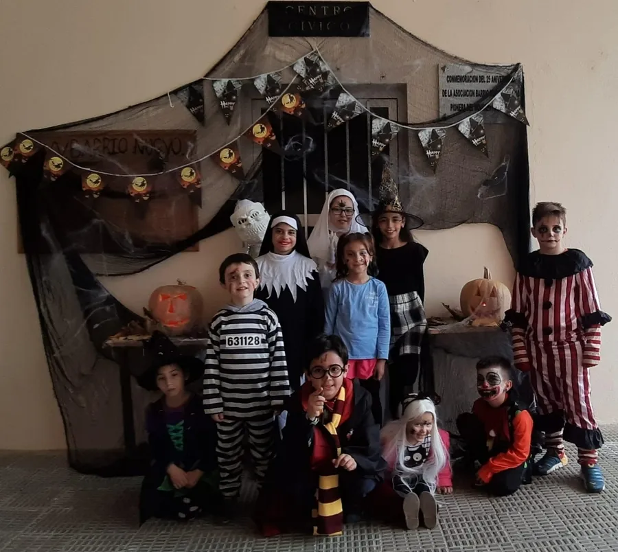 Foto 8 - La Asociaci&oacute;n de Vecinos del Barrio Nuevo festeja Halloween por anticipado