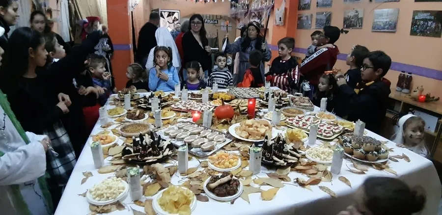 Foto 5 - La Asociaci&oacute;n de Vecinos del Barrio Nuevo festeja Halloween por anticipado