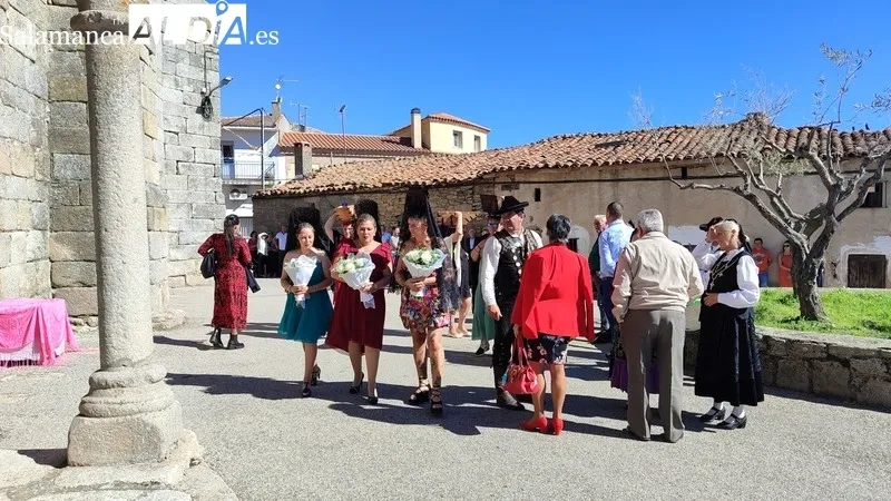 Cabeza del Caballo vivió con intensidad este día de las Madrinas tras dos años sin su celebración / CORRAL
