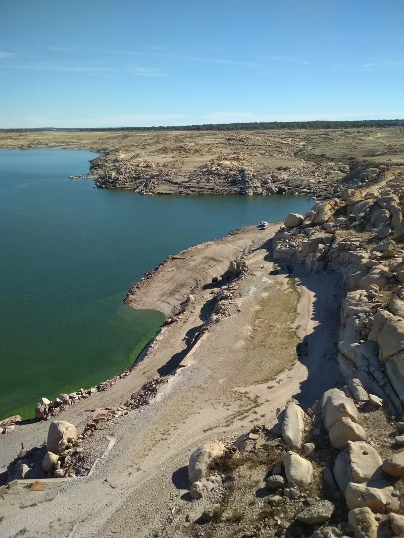 Imágenes del estado que peresenta el embalse de Almendra al 25,7% de su capacidad / FOTOS: VICTOR PACHO Y CEDIDAS POR LECTORES 