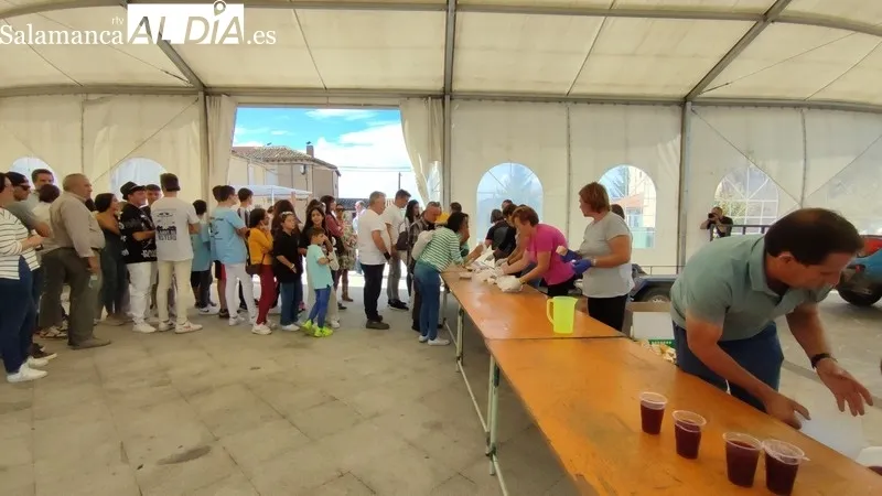 Degustación de carne con patatas en El Cubo de Don Sancho / CORRAL  