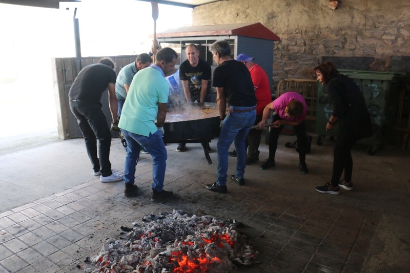 Degustación de carne con patatas en El Cubo de Don Sancho / CORRAL  