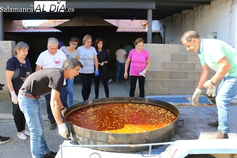 Degustación de carne con patatas en El Cubo de Don Sancho / CORRAL  