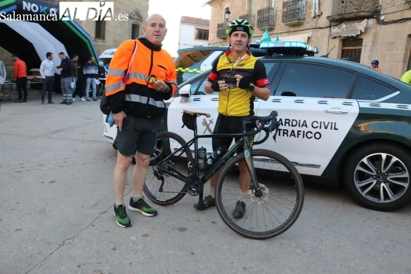 La Strade Duero-Douro tomaba la salida en Aldeadávila con casi 130 ciclotursitas / CORRAL