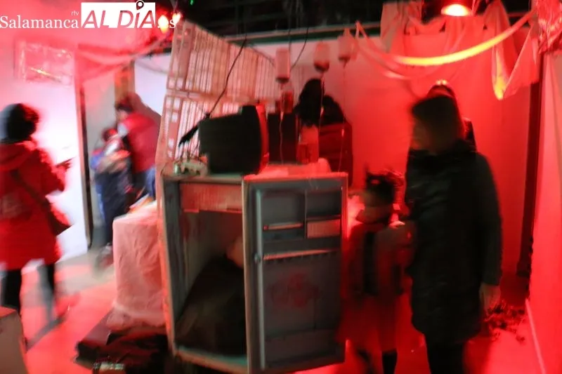 Túnel del Terror en Vitigudino organizado por el Ayuntamiento y el grupo local de teatro Vitiriteros / CORRAL
