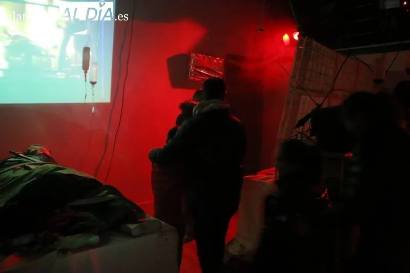 Túnel del Terror en Vitigudino organizado por el Ayuntamiento y el grupo local de teatro Vitiriteros / CORRAL