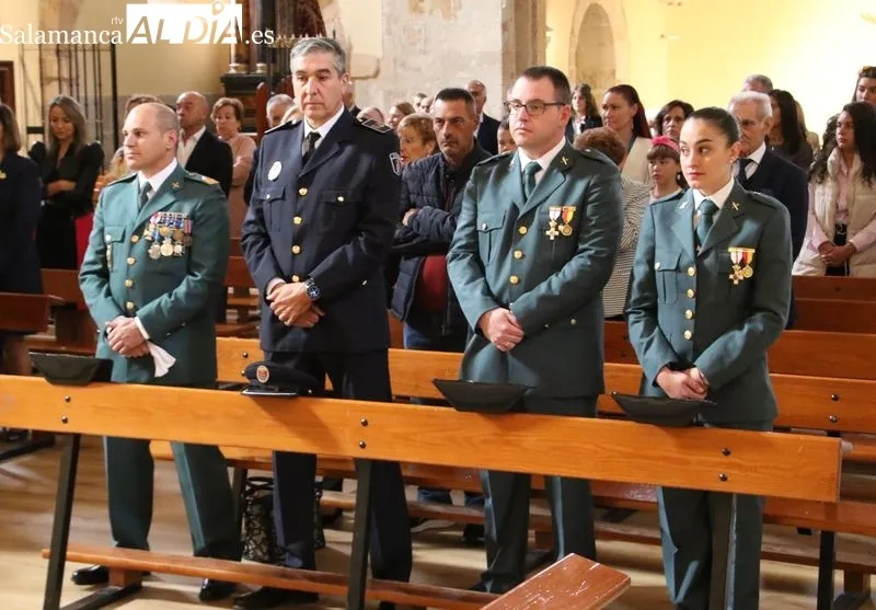 Foto 8 - Solemne y emocionante homenaje a la Virgen de El Pilar