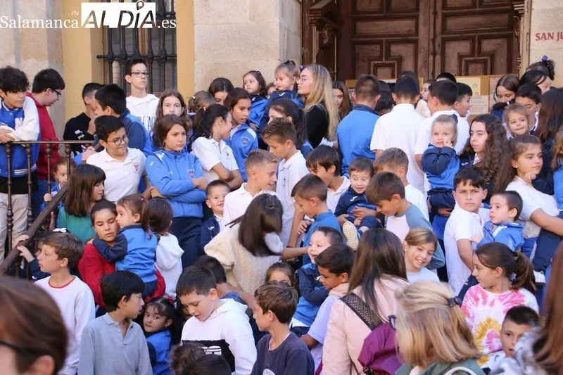 Foto 8 - Colorido y caluroso recibimiento a Santa Teresa en Alba de Tormes