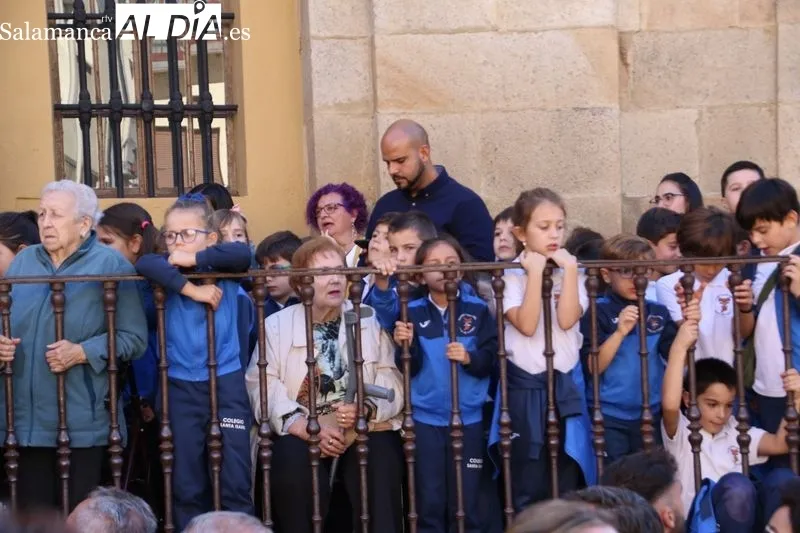 Foto 6 - Colorido y caluroso recibimiento a Santa Teresa en Alba de Tormes