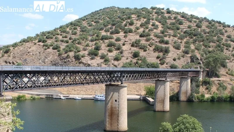 Puente ferroviario sobre el río Águeda | Foto: MARTÍN-GARAY