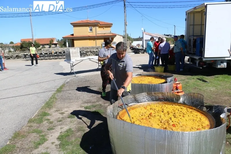 Gran paella en Valderrodrigo para 380 personas en las fiestas de las Madrinas / CORRAL