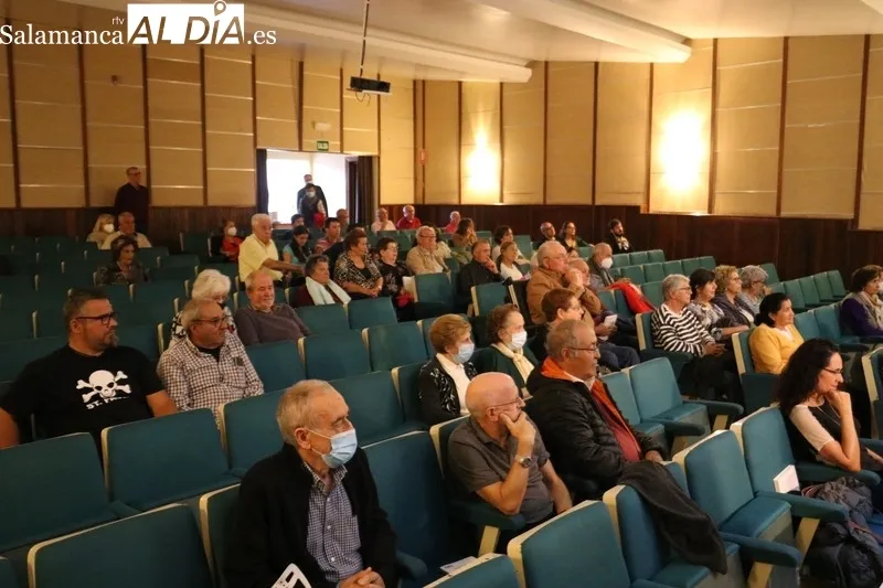 Presentación del libro póstumo con textos de José Miguel Ullán en Villarino de los Aires / CORRAL