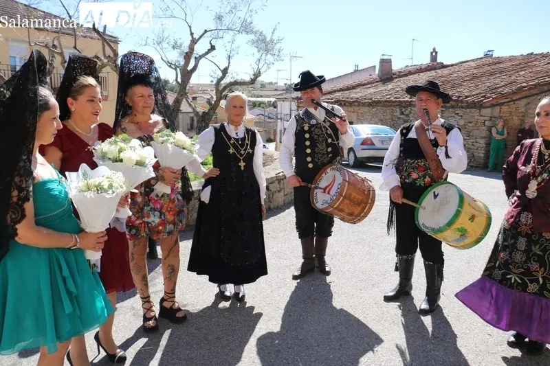 Cabeza del Caballo vivió con intensidad este día de las Madrinas tras dos años sin su celebración / CORRAL