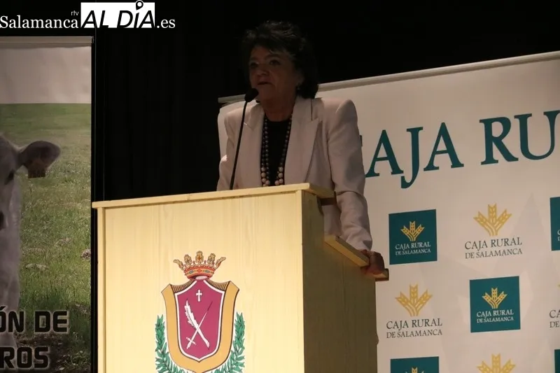 Primera jornada de ponencias y clase práctica en el CEIP Manuel Moreno con motivo de la I Semana Internacional de la Carne en Vitigudino / CORRAL  