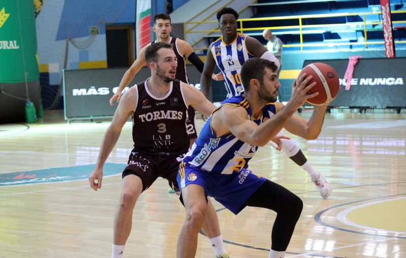 El CB Tormes cierra la pretemporada sin mucho éxito en la Copa de Castilla y León (93-71)