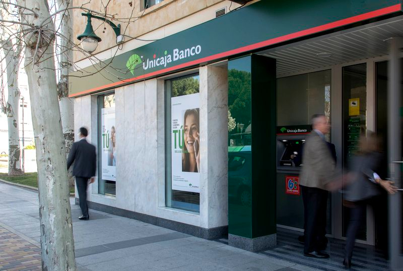 Oficina de Unicaja Banco en Salamanca capital