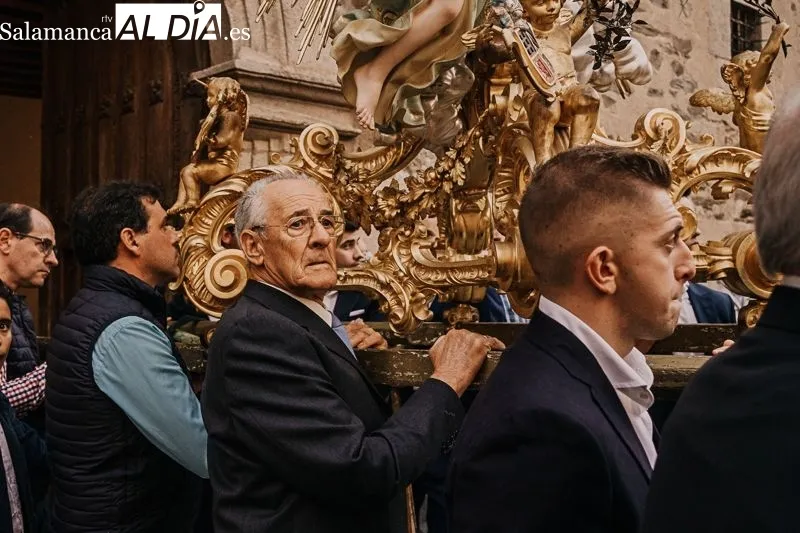 Procesión de la imagen de Santa Teresa de Jesús y del Santo Brazo. Fotos: Rubén Vicente García