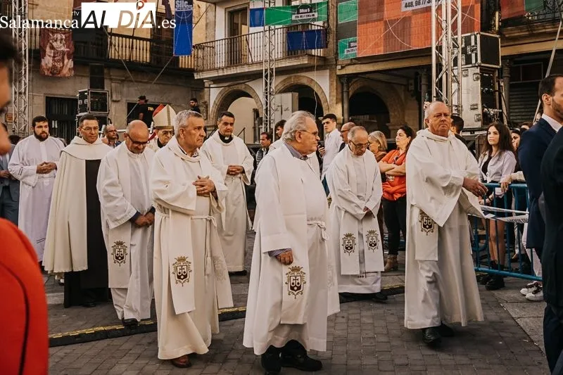 Procesión de la imagen de Santa Teresa de Jesús y del Santo Brazo. Fotos: Rubén Vicente García