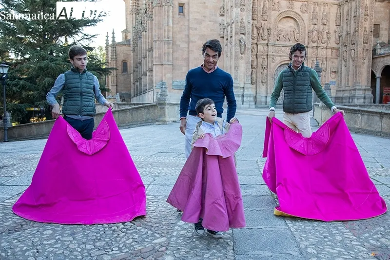 En el centro de la imagen, Domingo López Chaves junto a Pedro; a la izquierda Jesús Iglesias y a la derecha, Manuel Tabernero  |  Fotos: Pablo Angular