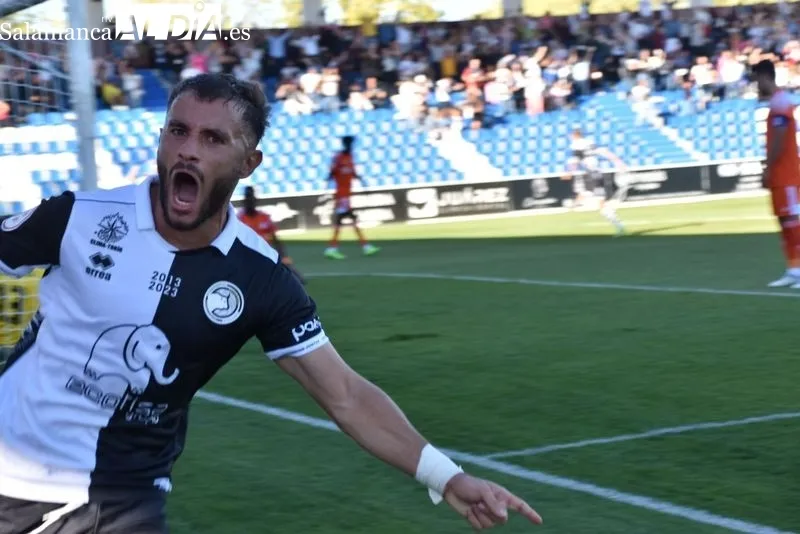 Foto 7 - Unionistas acaba pidiendo la hora para lograr su primera victoria ante un flojo Rayo Majadahonda (2-1)