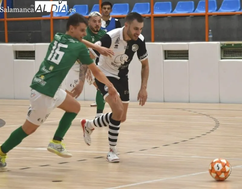 Foto 6 - A Unionistas FS se le escapa el Vilalba vivo de La Alamedilla (4-5)