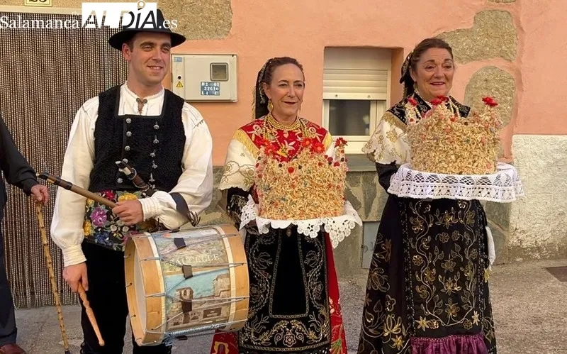 Las Madrinas regresaron a Saucelle para poner un excelente broche a la Feria de la Almendra