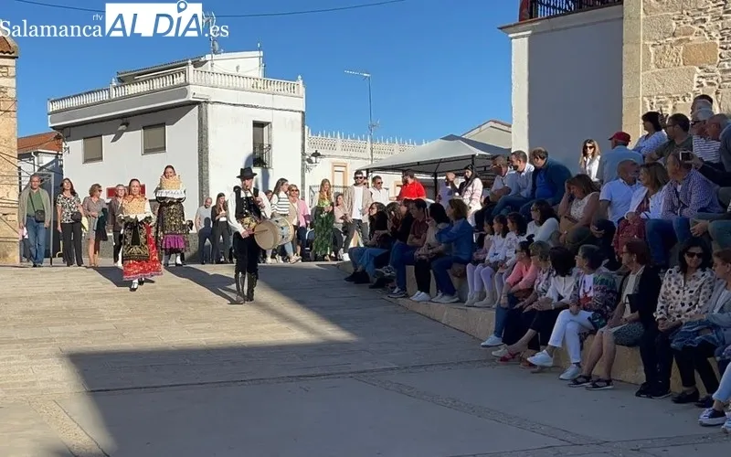 Las Madrinas regresaron a Saucelle para poner un excelente broche a la Feria de la Almendra