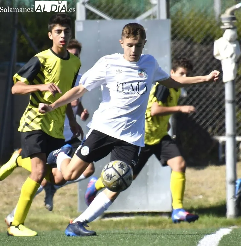 Foto 6 - Los equipos salmantinos disfrutan de una nueva apasionante jornada en el f&uacute;tbol base regional