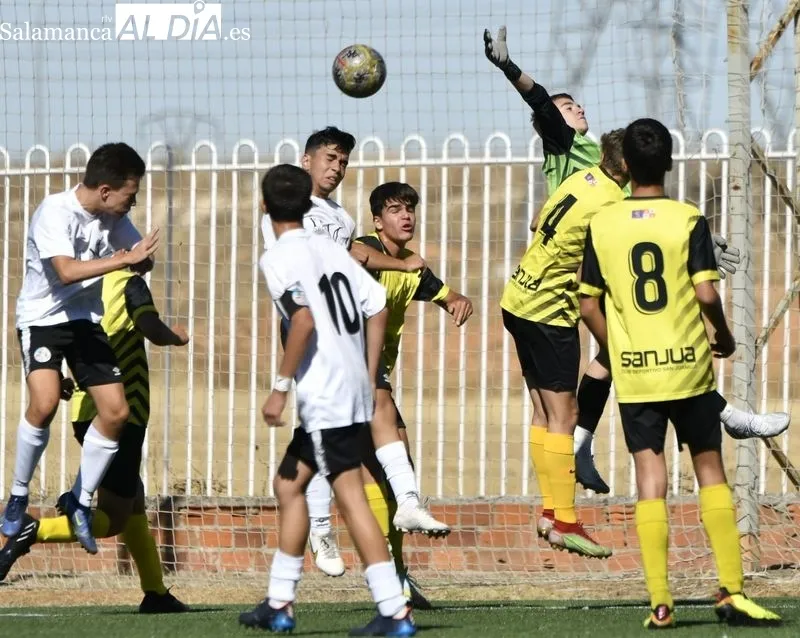 Foto 2 - Los equipos salmantinos disfrutan de una nueva apasionante jornada en el f&uacute;tbol base regional