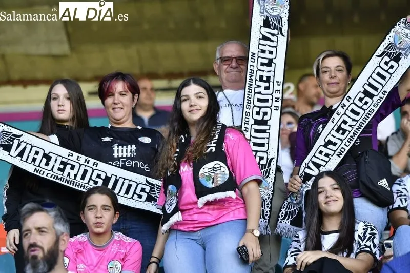 Foto 13 - La afici&oacute;n del Salamanca UDS vuelve a disfrutar en el Helm&aacute;ntico