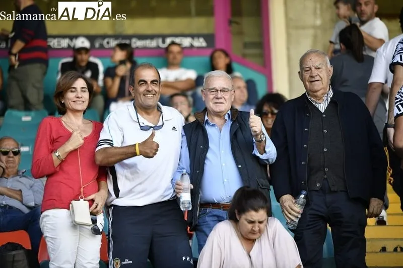 Foto 5 - La afici&oacute;n del Salamanca UDS vuelve a disfrutar en el Helm&aacute;ntico
