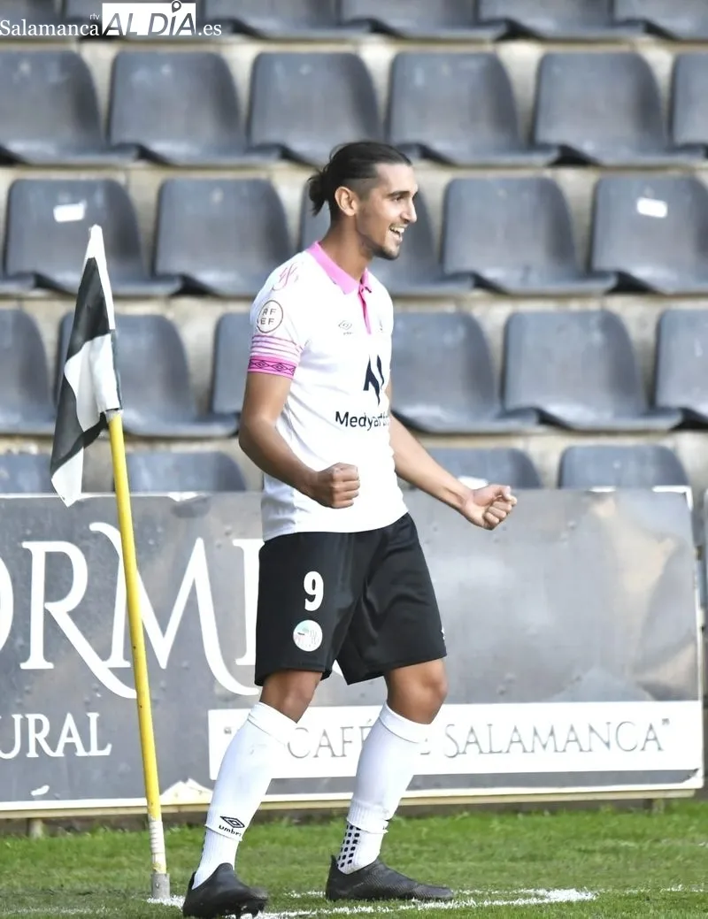 Foto 11 - 'Gabrigol' y Peli le ense&ntilde;an al Salamanca UDS el camino a seguir para el ascenso contra el J&uacute;piter (3-0)