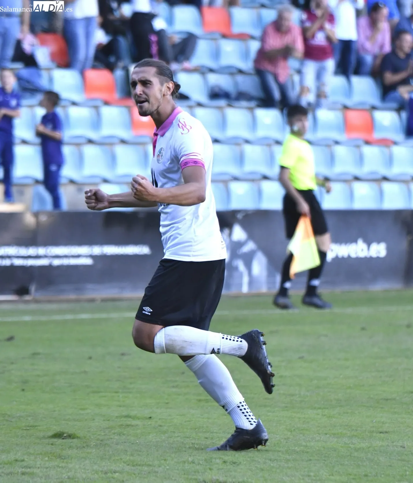 Foto 8 - 'Gabrigol' y Peli le ense&ntilde;an al Salamanca UDS el camino a seguir para el ascenso contra el J&uacute;piter (3-0)