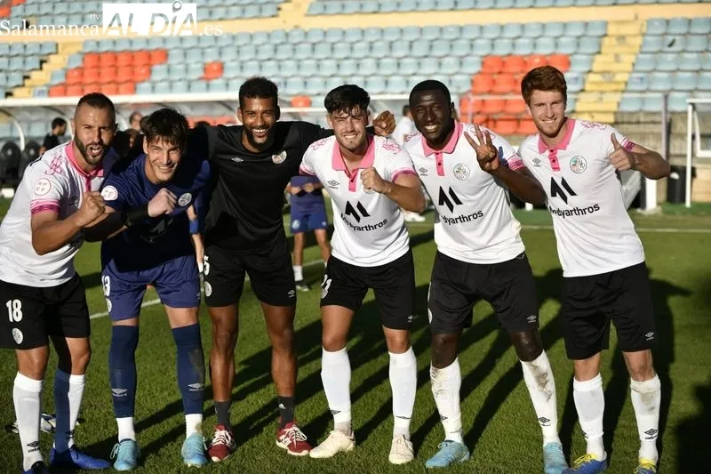 Foto 6 - 'Gabrigol' y Peli le ense&ntilde;an al Salamanca UDS el camino a seguir para el ascenso contra el J&uacute;piter (3-0)