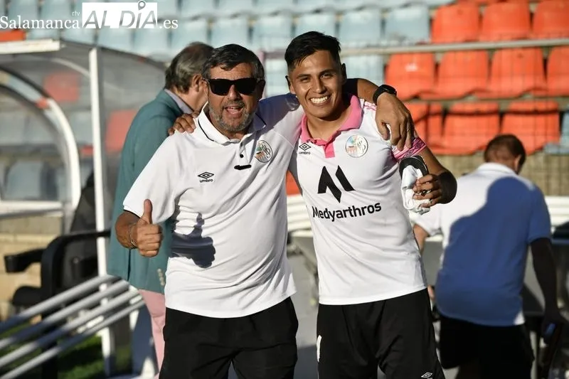 Foto 7 - 'Gabrigol' y Peli le ense&ntilde;an al Salamanca UDS el camino a seguir para el ascenso contra el J&uacute;piter (3-0)