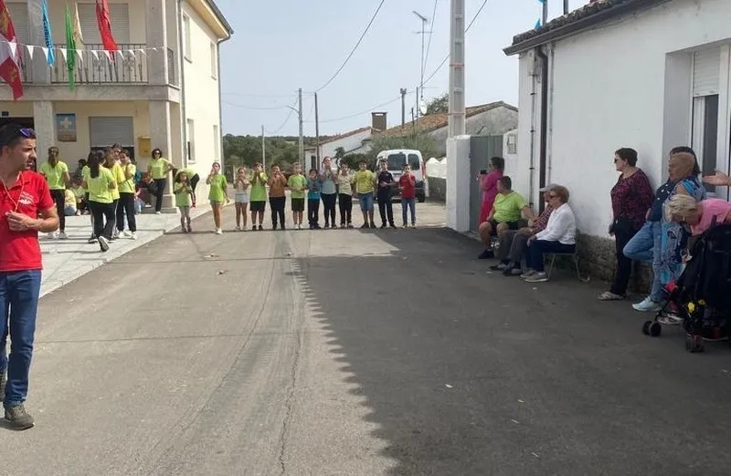 Foto 5 - En Valderrodrigo la fiesta de las Madrinas tambi&eacute;n es cosa de ni&ntilde;os