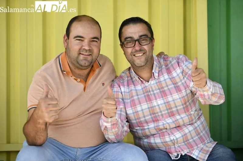Foto 5 - La afici&oacute;n del Salamanca UDS arropa al equipo en una nueva salida