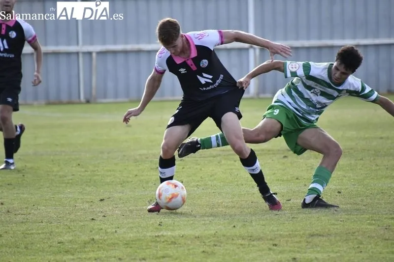 Foto 15 - El Salamanca UDS acaba desquiciado en Los Dominicos y sufre su primera derrota (2-0)
