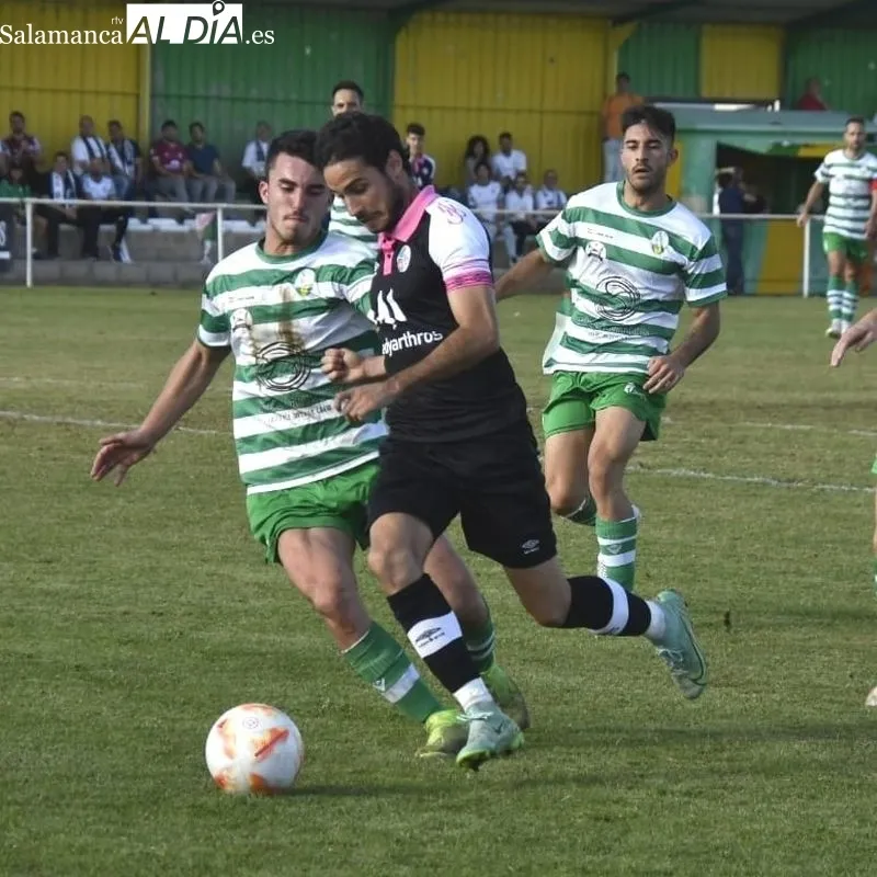 Foto 10 - El Salamanca UDS acaba desquiciado en Los Dominicos y sufre su primera derrota (2-0)